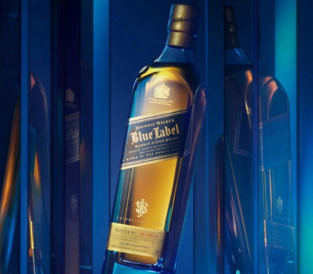 Johnnie Walker Blue Label - 75cl (With Gift Box)